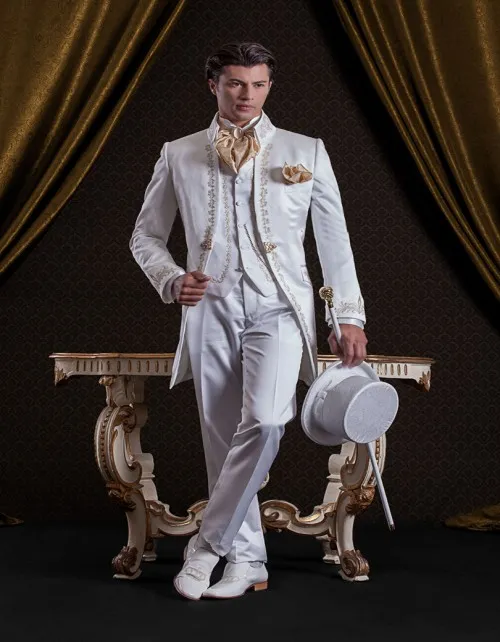 Hoge Kwaliteit One Button White Embroidery Bruidegom Tuxedos Stand Collar Mannen Past 3 Stuks Bruiloft Prom Blazer (Jacket + Pants + Vest) W478