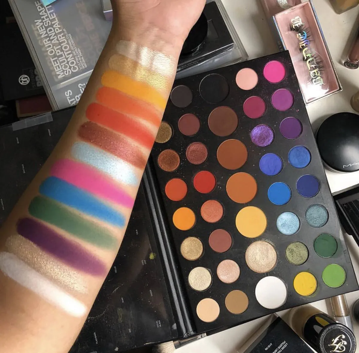 Hochwertige Lidschatten-Palette, Kosmetik-Make-up, 39 Farben, Lidschatten-Palette, gepresster Puder