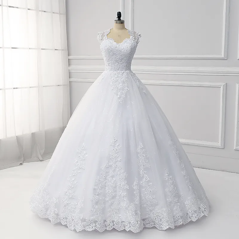 Simple Ball Gown Wedding Dress Sleeveless Lace Applique Wedding