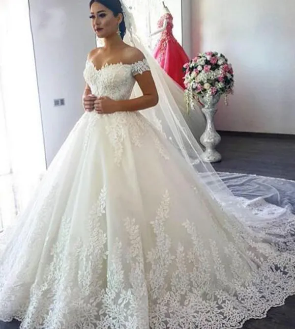 2019 Off the Shoulder Sequined Lace Appliques Ball Gown Wedding Dress Lace up Corset Back Bridal Gowns robes de mariée
