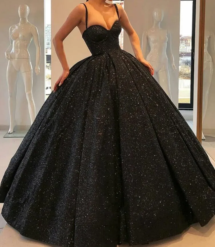 Zwarte pailletten Quinceanera Jurken 2019 Matst Springling Spaghetti Riemen Zoete 16 Baljurk Prom Gowns Verjaardagsfeestje Vestidos de 15