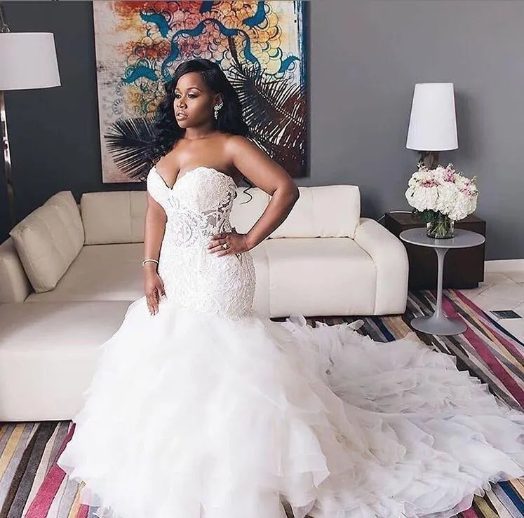 2020 Afryki Suknie ślubne Sweetheart Koronki Syrenka Plus Size Suknie Ślubne Koronki Wielopoziomowe Sweep Pociąg Wedding Vestidos