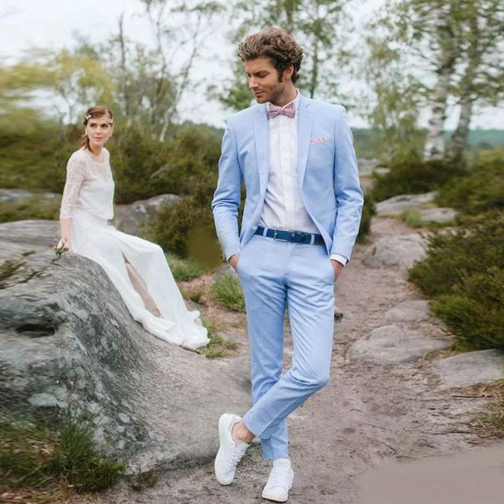 2019 Light Sky Blue Slim Fit Wedding Tuxedos Två knappar hackade Lapel Men's Prom Suits Custom Made Jacket Pants Groom Wear