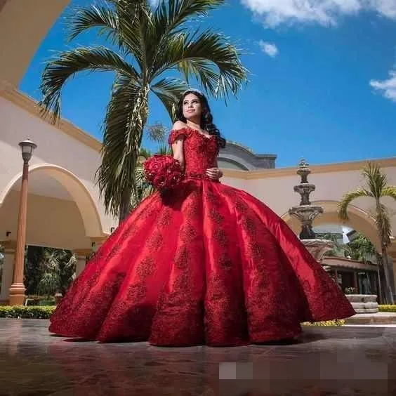 Balle rouge robe quinceanera robes élégantes hors de la dentelle épaule applique satin sweet anniversaire robe de fête de fête sur mesure