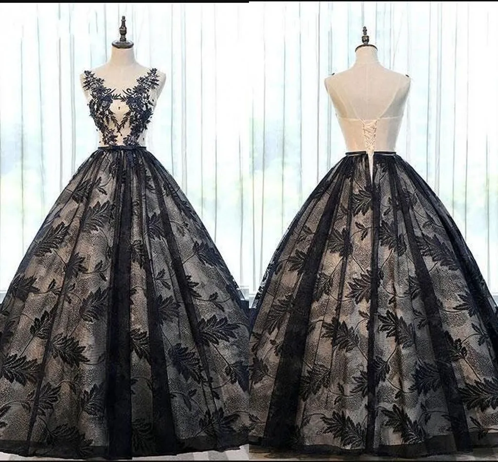2019 Vintage Lace Ball Gown Dresses Evening Wear V neck Cap Sleeve Lace up Evening Gowns Formal Dress Prom Dresses Long Cheap Robe De Soiree