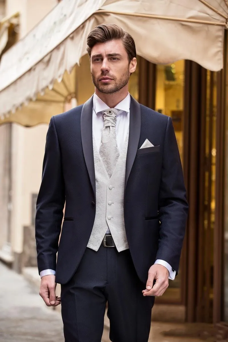 Högkvalitativ en knapp Navy Blue Groom Tuxedos Sjal Lapel Män Passar 3 stycken Bröllop / Prom / Dinner Blazer (Jacka + Byxor + Vest + Slips) W503