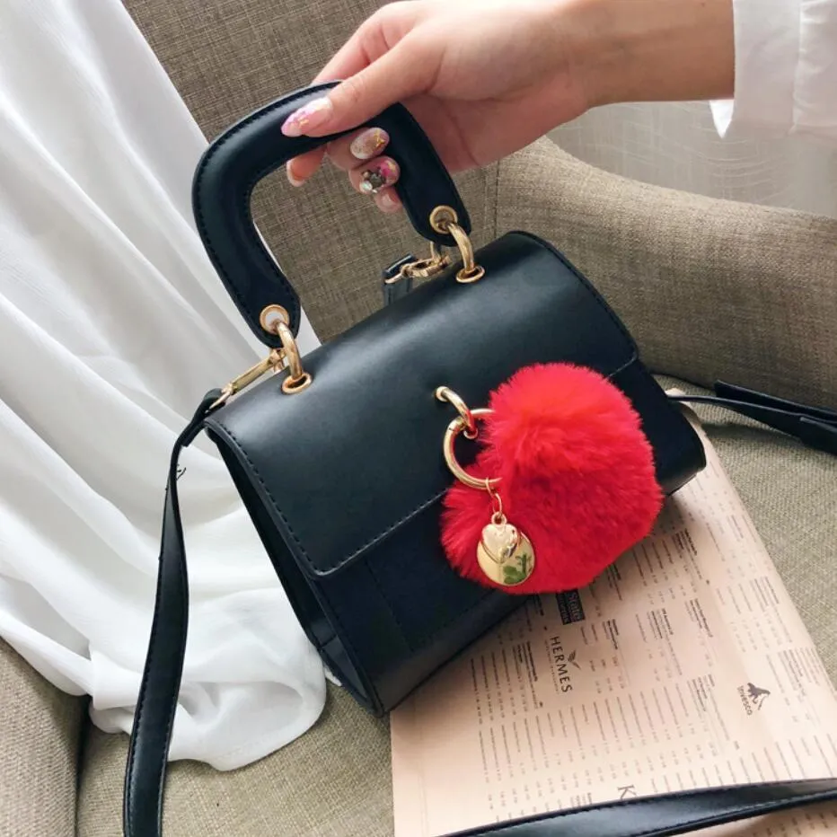 Designer-Women's Designer Handbag 2019 Fashion New Quality Pu Leather Women Bag Hairball Pendant Tote Shoulder Messenger Bag Party Bag