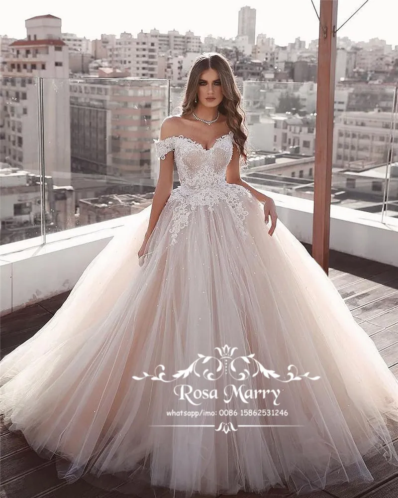 Robe De Mariee Princesse Robe De Bal En Dentelle 2019 Epaule Denudee Vintage Grande Taille Paillettes Blanc Gonfle Tulle Arabe Robe De Mariee Robes De Mariee Du 292 02 DHgate