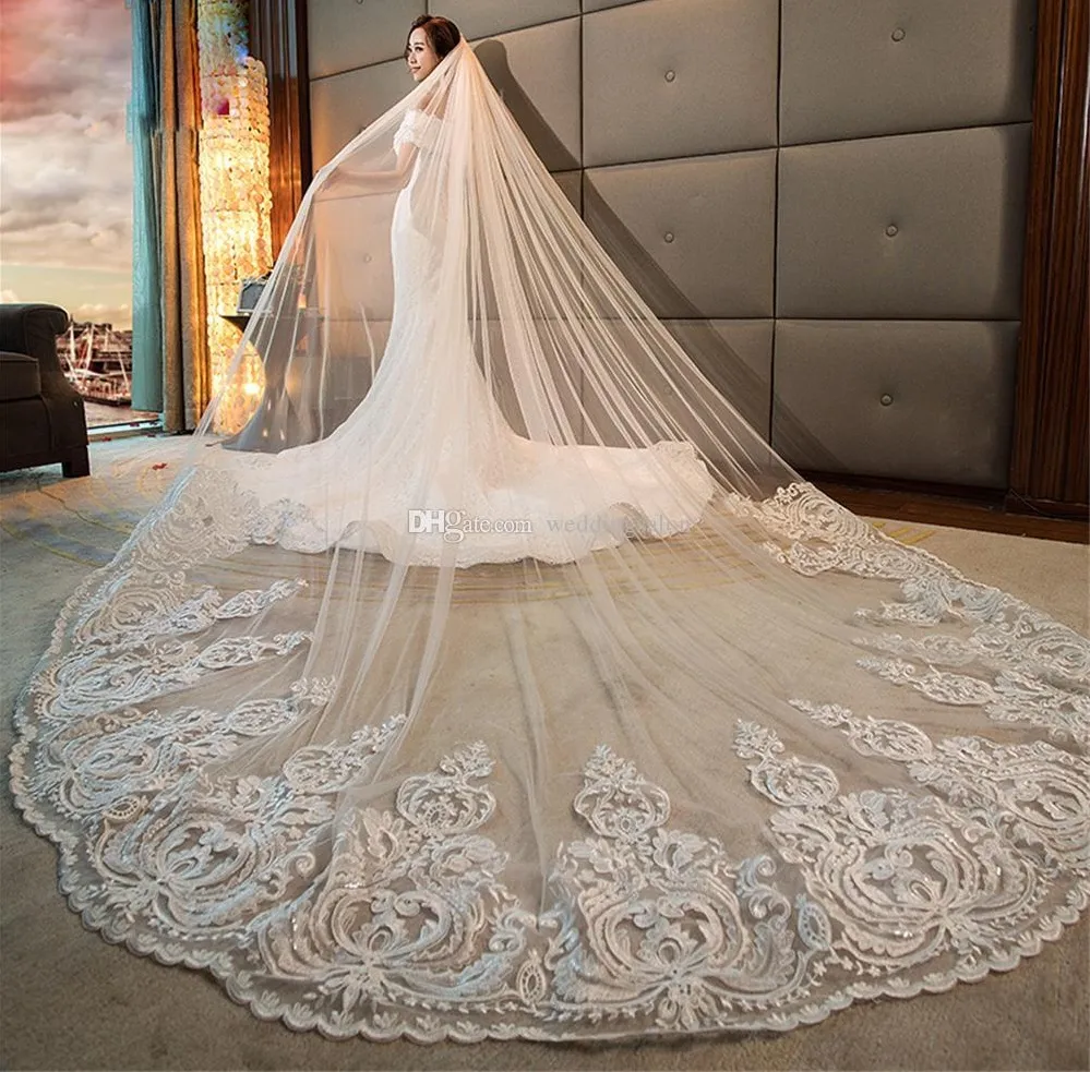 Lace Edge Bridal Wedding Veils Women's Long Cathedral Veil Lace Edge Decor  