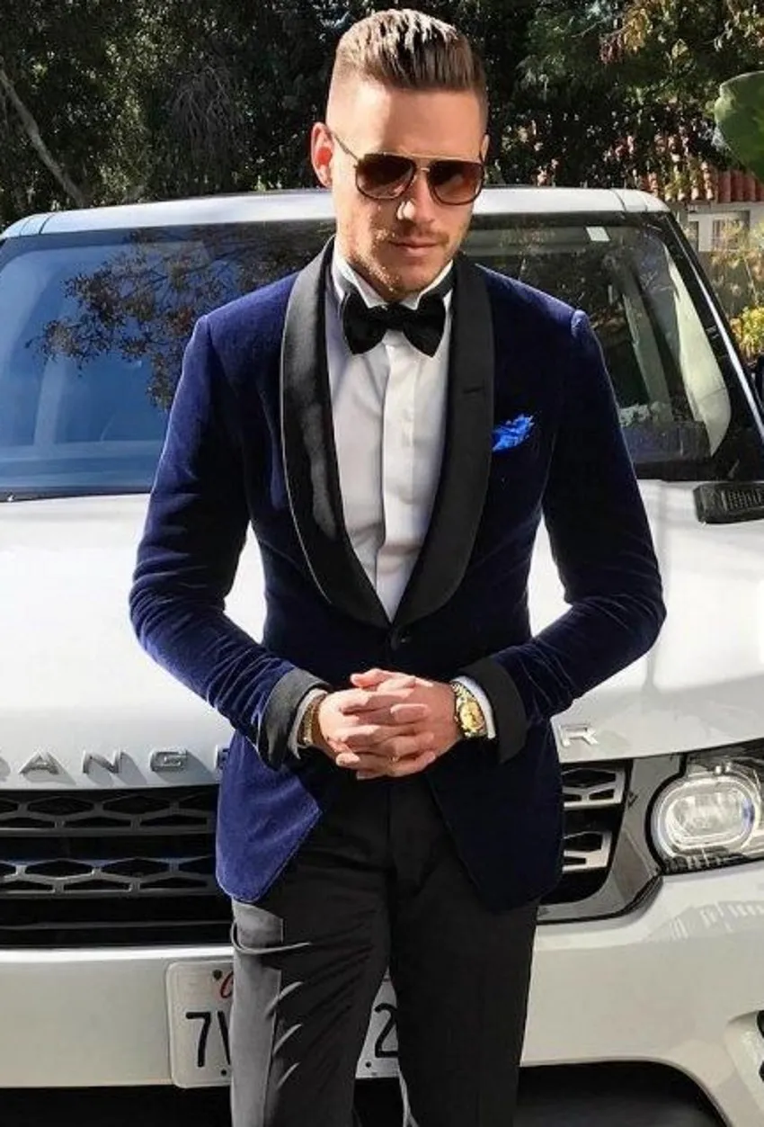 Smoking Da Sposo In Velluto Blu Con Scialle Nero Bavero Groomsmen
