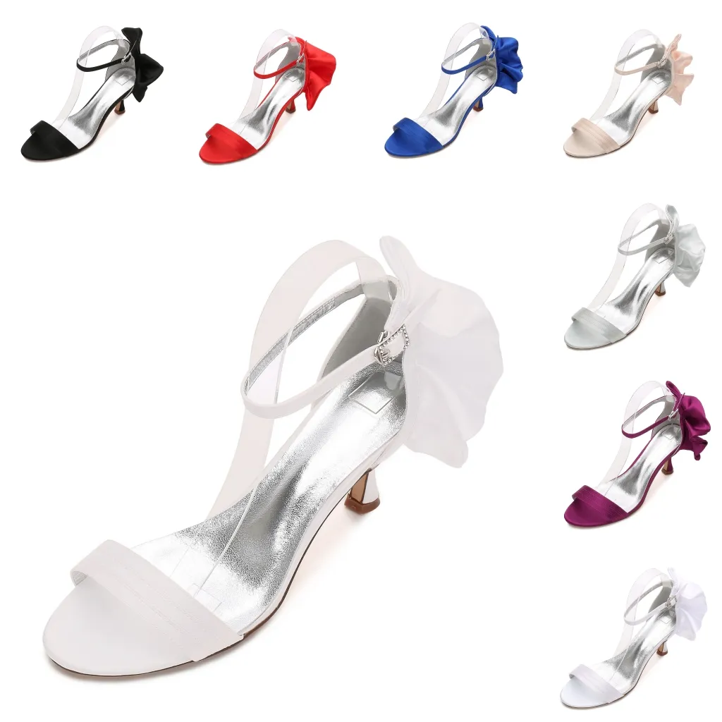 Wedding Party Shoes 2019 Satin Bridal Bridesmaid Formal Wear Kitten Heel Shoes Buckle Strap Sandal for Beach Garden Castle Weddings