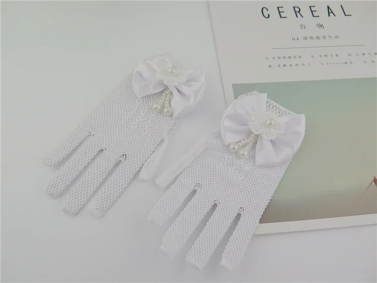 Sweet Girls lace hollow white gloves boutique kids wedding princess accessories children stereo beaded flowers Bows finger gloves 2236