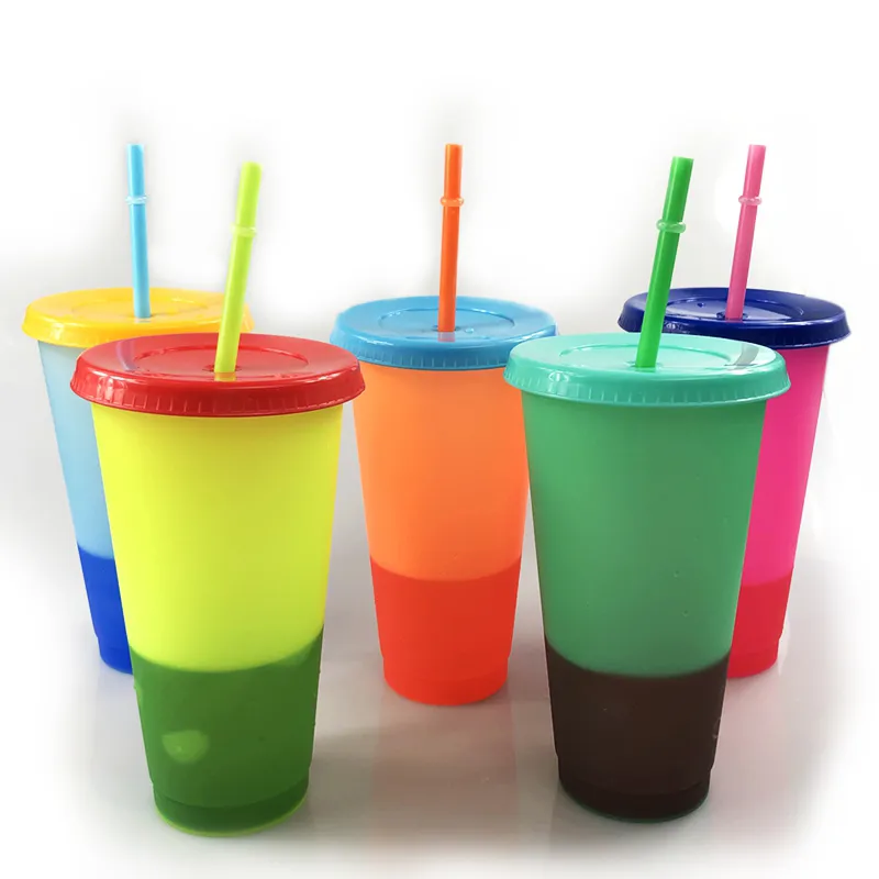 Gobelets à couleurs changeantes de 24 oz Gobelets à boire en plastique avec couvercle et paille Couleurs de bonbons Tasse à boissons froides réutilisable tasse à café magique tasse à bière