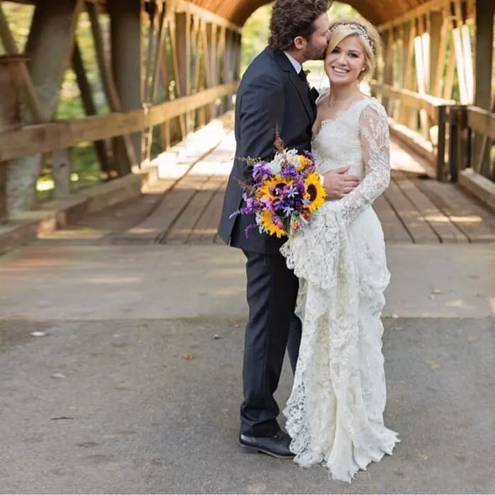 Kelly Clarkson Bohemian Lace Boho Lace Wedding Dress... From  Veralovebridal, $143.01 | DHgate.Com