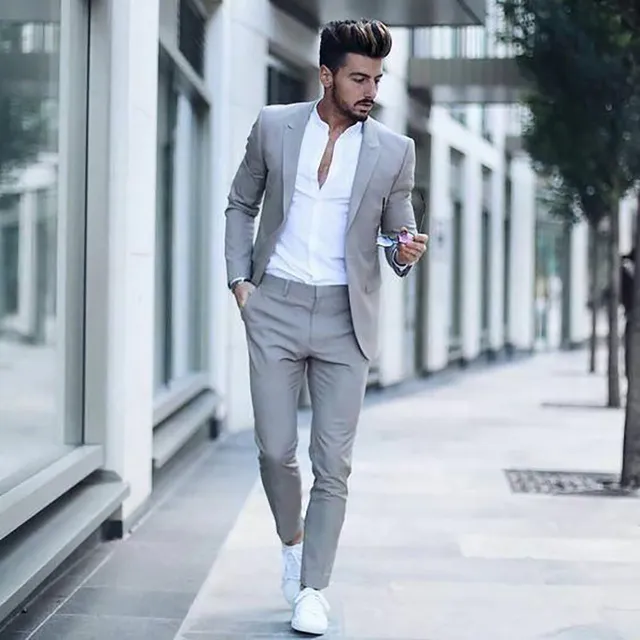 Fashion Light Grey Groom Tuxedos Peak Lapel Groomsmen Wedding Tuxedos Excellent Men Formal Blazer Prom Jacket Suit(Jacket+Pants+Tie) 1262