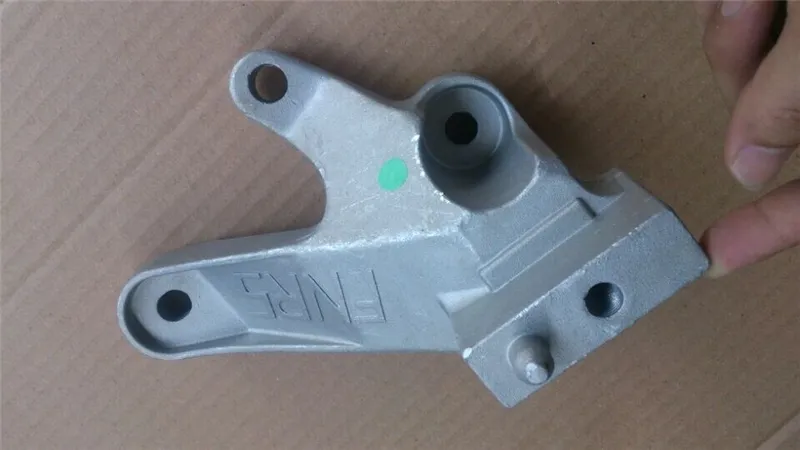 Staffa di montaggio del motore No.4 per Mazda 3 09 11 BL 2.0L Motore automatico Mount BBN8 / BBM5 / BFFF8-39-080