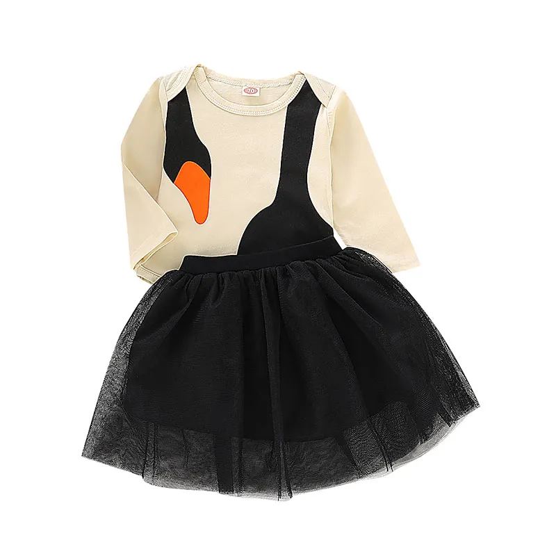 女の赤ちゃんのスワンロンパーチュールスカートセット レース、2ピース 