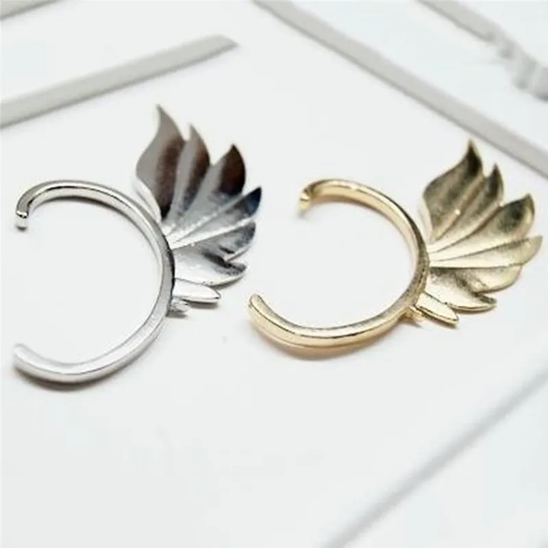 Estilo punk Cadena de hadas Ear Cuff Wings Pendientes Clip para hombre Mujer Joyería Regalo