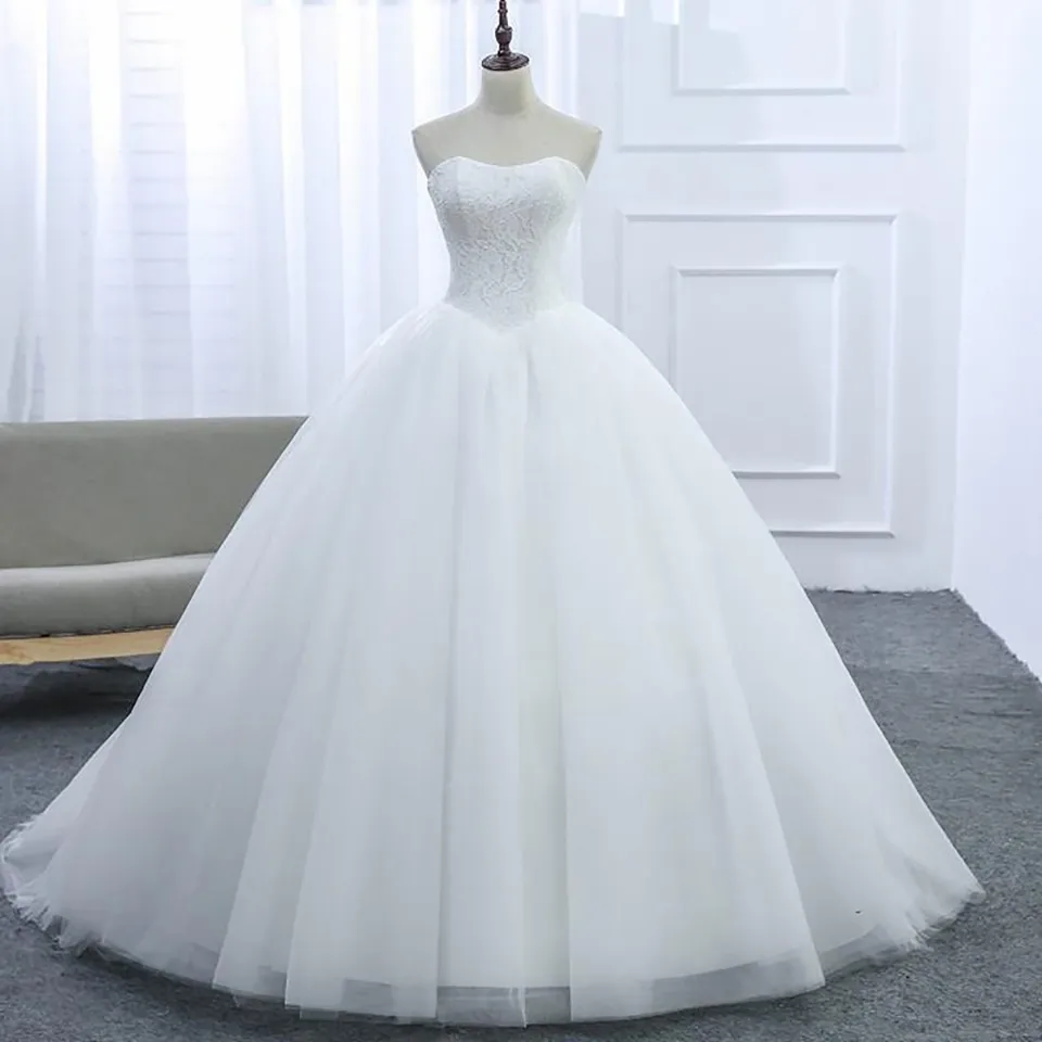 Nach Maß Plus Size Spitze Tüll Ballkleider Brautkleider Weiß Lace Up Romantische Brautkleider Sweep Train Brautkleider für die Hochzeit