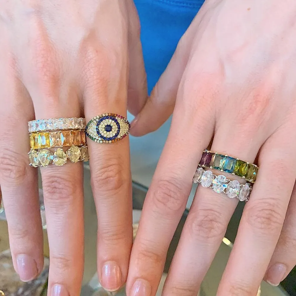 Moda Rainbow CZ Kamienie Brukowane Evil Eye Kształt Pierścionek Dla Kobiet Lady Wedding Party Jewelry Hurt