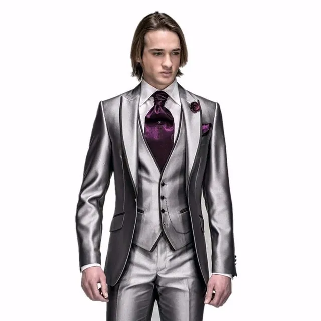 Ny Populär One Knapp Glänsande Silver Grå Brudgum Tuxedos Peak Lapel Män Bröllopsfest Groomsmen 3 Pieces Passar (Jacka + Byxor + Vest + Tie) K92