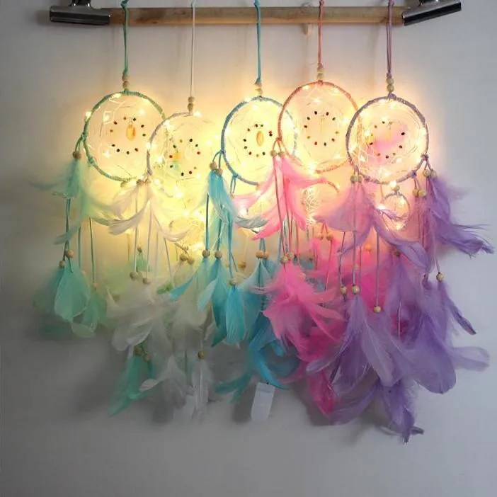 Dream Catcher Feather Hand Made Dreamcatcher med String Light Home Bedside Wall Hängande dekoration Cartoon Tillbehör CCA10388-B 30PCS