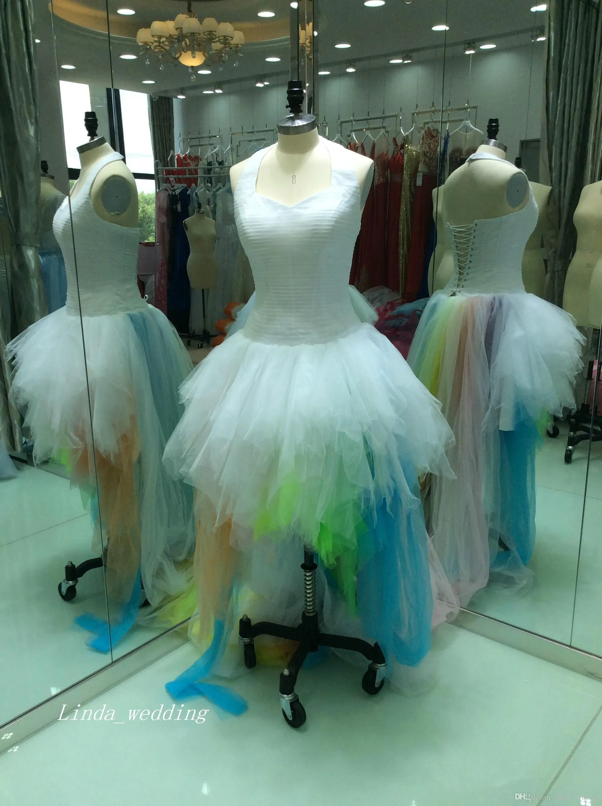 2019 Verkliga bilder Rainbow Ball Gown Bröllopsklänning Halter Backless Ruffle Tulle Bridal Gown Plus Storlek Anpassad Made Vestido de Noiva