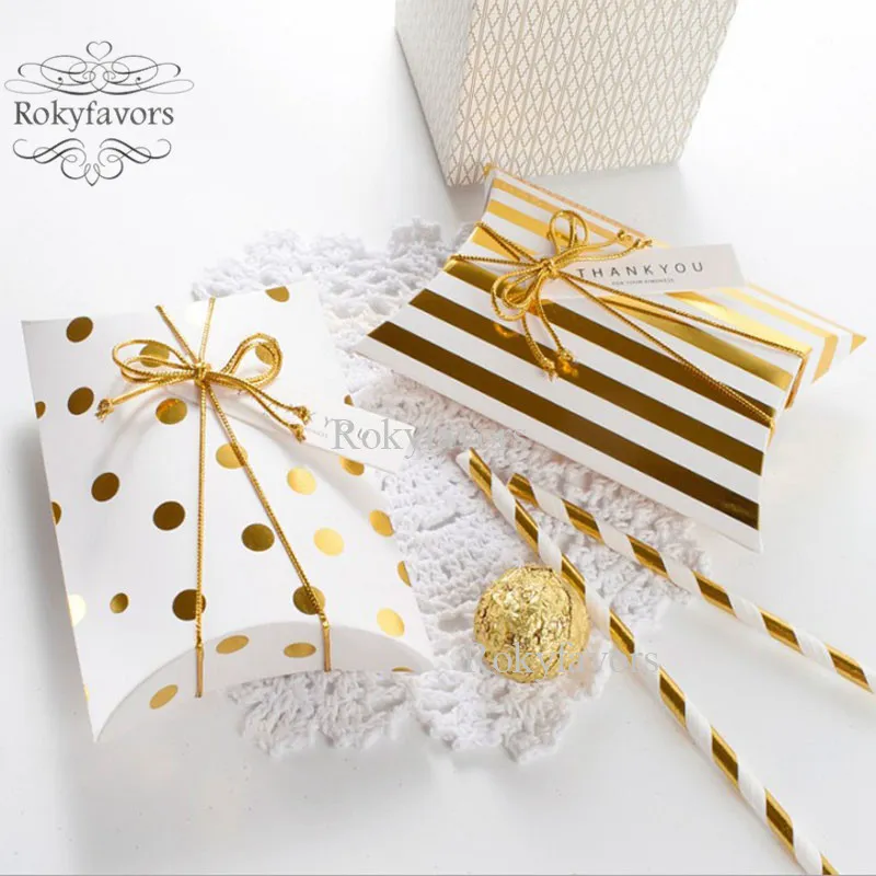 50pcs Gold Stripe Pillow Candy Boxes Wedding Favors Sweet Holder Gift Box Anniversary Event Birthday Package with String n Tag