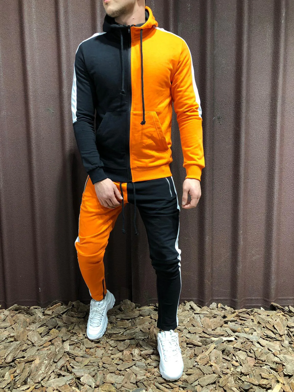 DHgate.com:Mens 2-Piece Sports Suit: Half Black, Half White