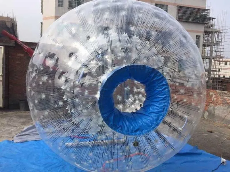 Nuova sfera gonfiabile Zorb in PVC da 0,8 mm per intrattenimento rilassante