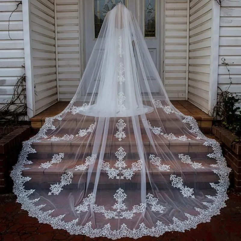 Catedral Long Long Wedding Veils feito sob encomenda feita marfim branco Champagne véus de noiva com pente laço apliques véu de casamento barato