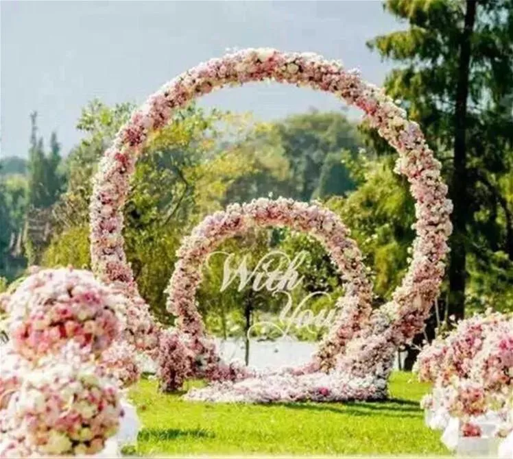 Acquista Supporto in ferro ad arco di fiori artificiali con ornamenti floreali in seta fai-da-te per la decorazione della finestra di nozze ornamenti rotondi da parete verde con fiori ad arco