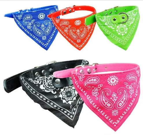 Ajustável Collar Pet Dog Cat Bandana Cachecol Lenço Puppy Dog Bandana cachecol triângulo Coleiras Cat Pet Coleiras Moda Dog Colares GD42