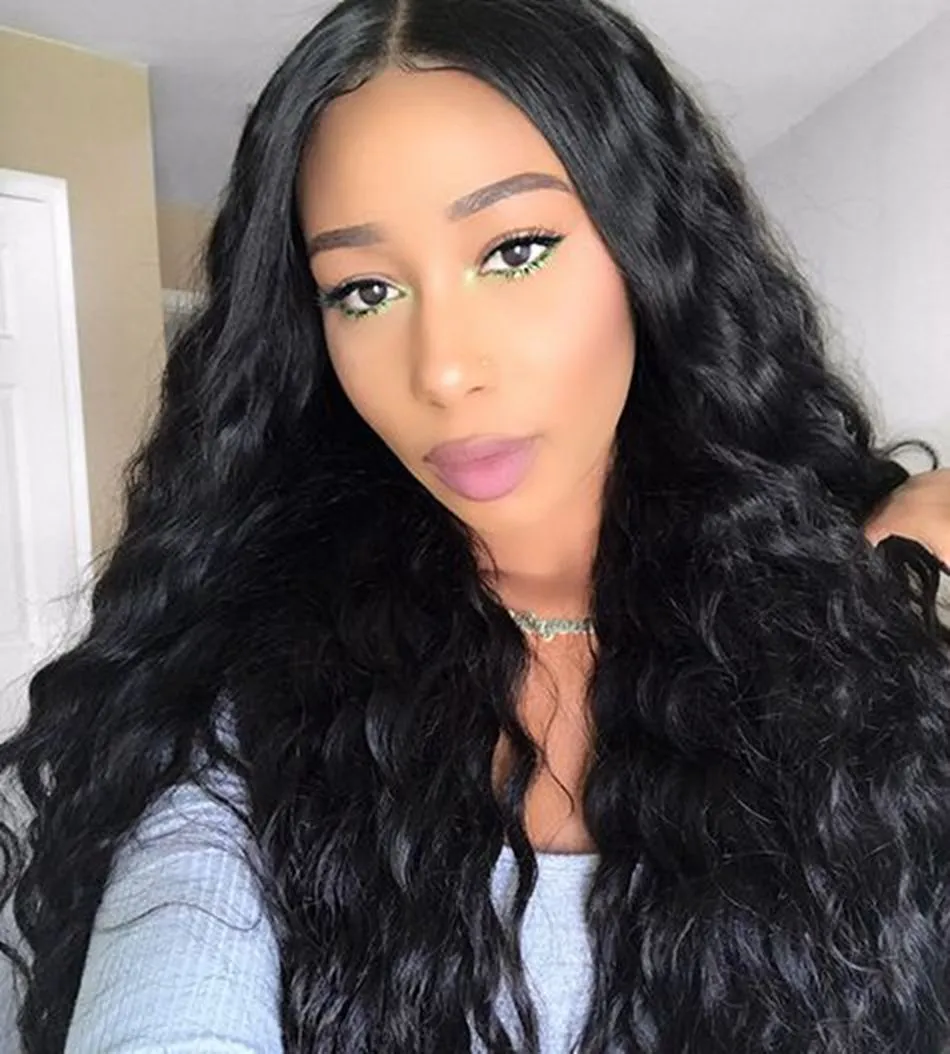 Brésilien Lace Front Human Hair Wigs Vague profonde lâche 8-24 pouces Perruque naturelle Couleur naturelle 130% densité