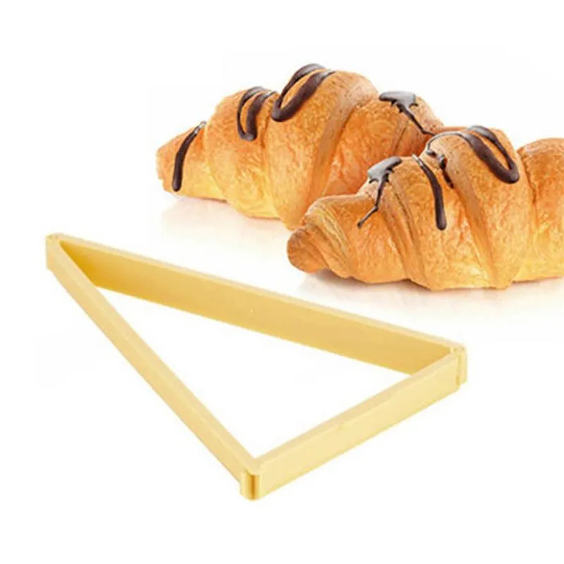 Plastic Croissant Cutters Bread Line Mould Dessert Stamper Roll Maker Baking Pastry Tools Bakeware Kitchen Gadgets Accessories