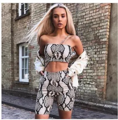 Kvinnor Sommar Casual Shinny Tube Top Shorts Bodycon Två Piece Set Outfits Korta Sport Jumpsuit Sets