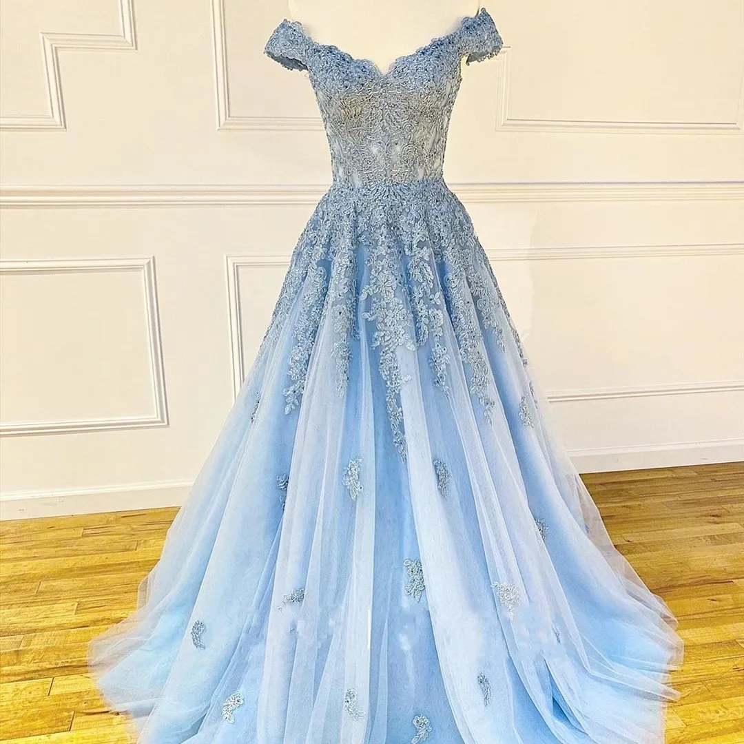 Cinderella Prom Dress 2020 라인 긴 군용 백색 공식 파티 미인 가운 뼈가 꺼져있는 뒤로 민소매로 민소매