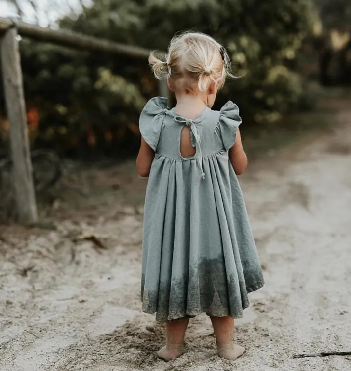 Kinder Mädchen Designer Kleidung Kleid Sommer Fliegen ärmellose einfarbige plissierte Prinzessin Kleid Baumwolle Hanf Prinzessin Mädchen Kleidung Kleid