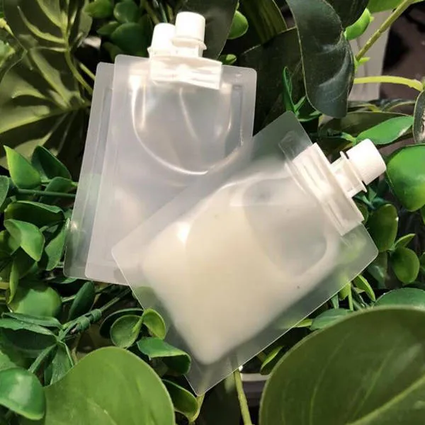 Kılıfı için Kozmetik Makyaj Premium Giveaway Packaging Sıvı Plastik Borulu Çanta Yarı saydamlık Krem Losyon Numune 5ml