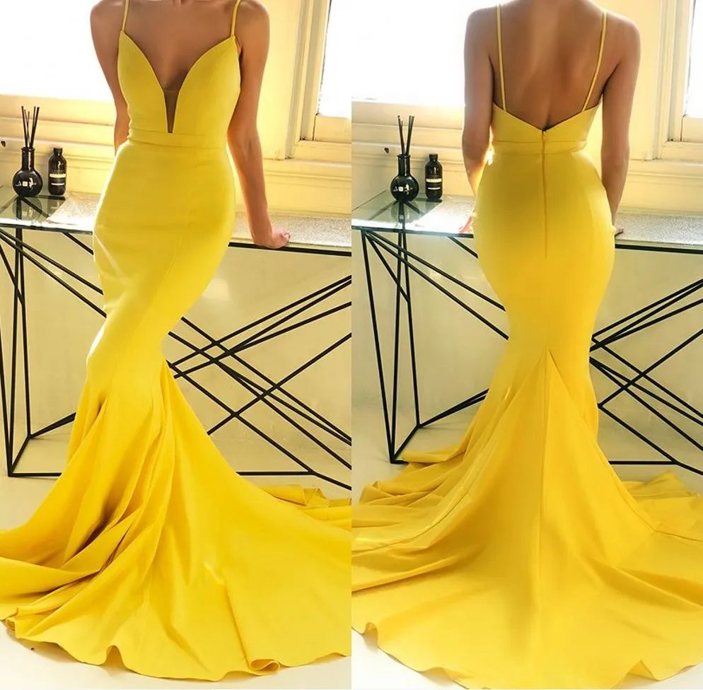 Sexiga Backless Mermaid Yellow Bridesmaid Dresses Long Spaghetti Strap Maid of Honor Wedding Guest Dress Satin Prom Klänningar