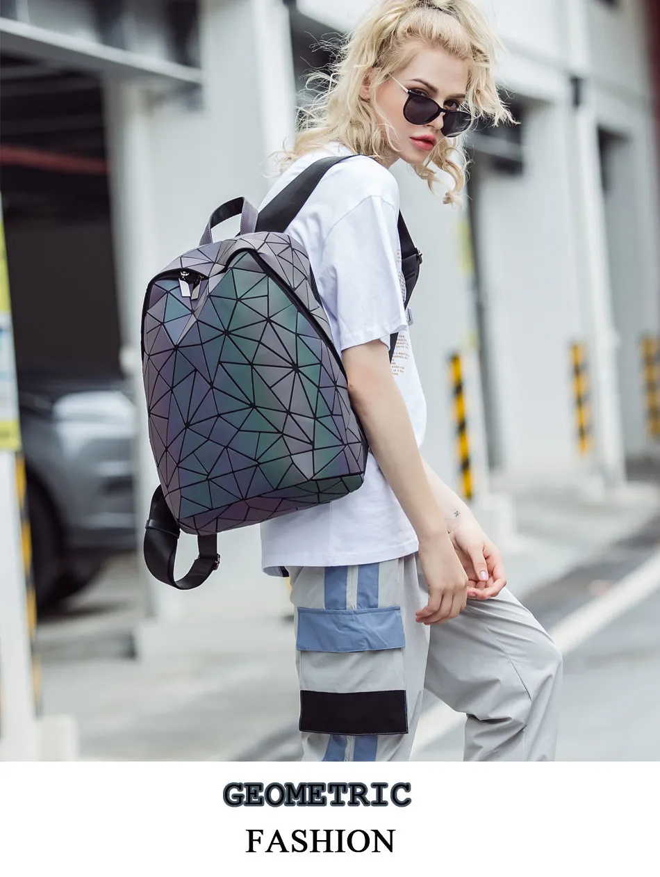 Amazon.com: Luminous Geometric Messenger Bagwallet Handbag Shoulder Bag  Hologram,Zipper Closure,Suitable For Women : Clothing, Shoes & Jewelry