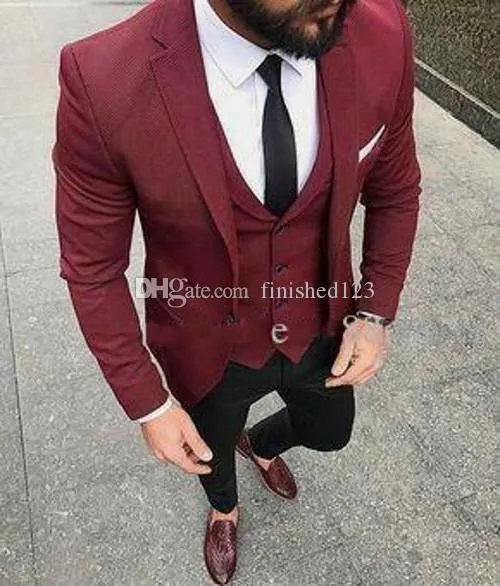 Abiti da uomo di alta qualità One Button Wine Wedding Abiti da uomo con risvolto tre pezzi Smoking da sposo (giacca + pantaloni + gilet + cravatta) W1089