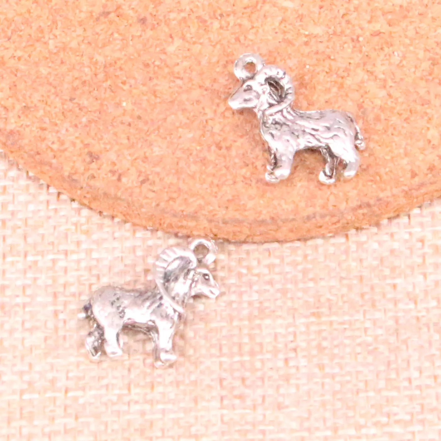 48 pièces breloques chèvre ram 23*19mm Antique faisant pendentif ajustement, argent tibétain Vintage, bricolage bijoux faits à la main