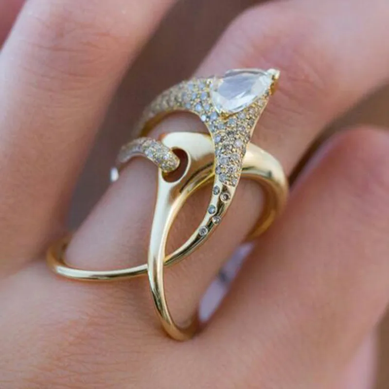 単純な滑らかなリング18Kゴールドメッキダイヤモンドジオメトリ手の魚の骨リング絶妙なパーティー結婚指輪ジュエリーサイズ6-10