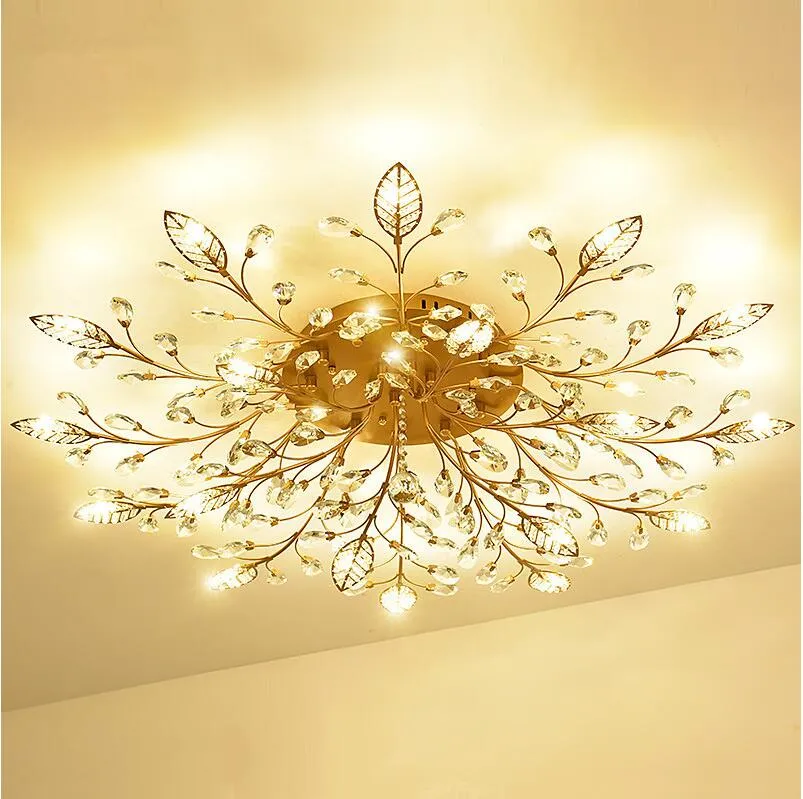 Luzes pós-modernas IluminaçãoEuropa Luxo Cristal led Lâmpadas de teto Tipo de folha Ouro Preto Lustres Para Quarto G4 Lustres Fixtur288k