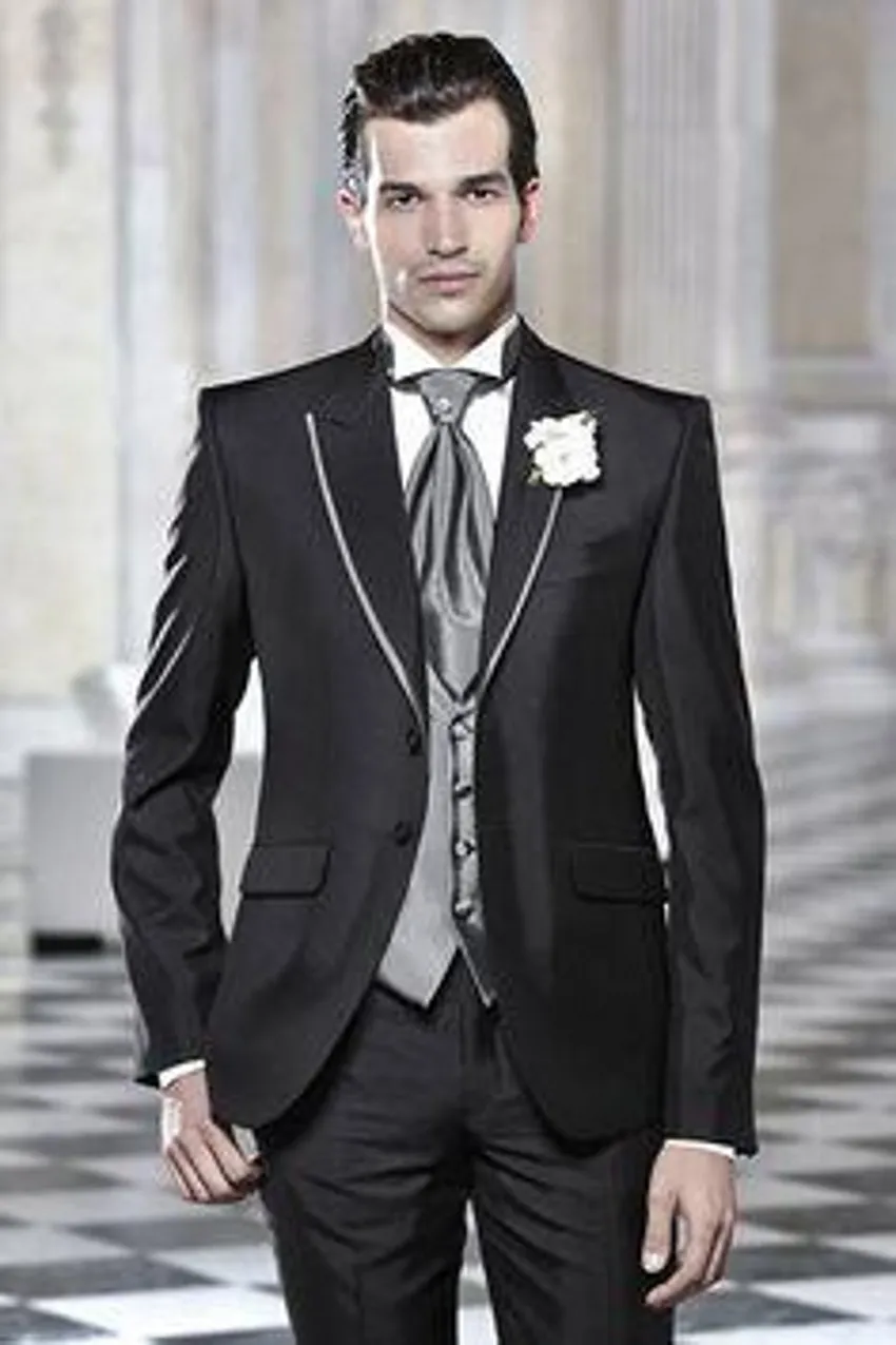 Smoking da sposo nero con risvolto a punta Groomsmen Abito da sposa da uomo Giacca da uomo eccellente Blazer Completo da 3 pezzi (giacca + pantaloni + gilet + cravatta) 82