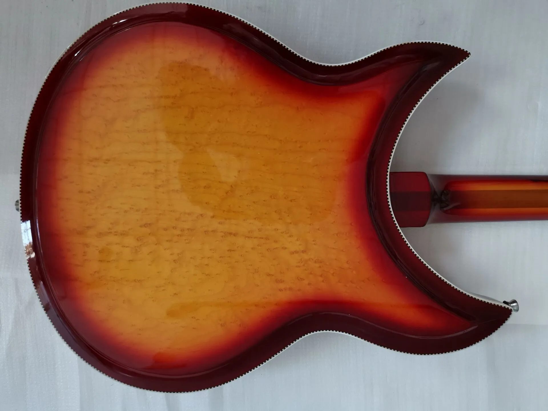 Rare Fire Glo Vintage Sunburst 381 12 corde Chitarra elettrica a corpo semi cavo Birdseye Maple Top Back, rilegatura a scacchiera, intarsio giallo