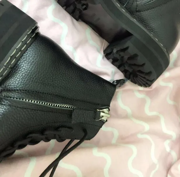 Woman Proenza botas Nova temporada Schouler Leather Lace Up Taikle Boots Black Genuine Leather Combat Grain Calf Shoes de couro7777707