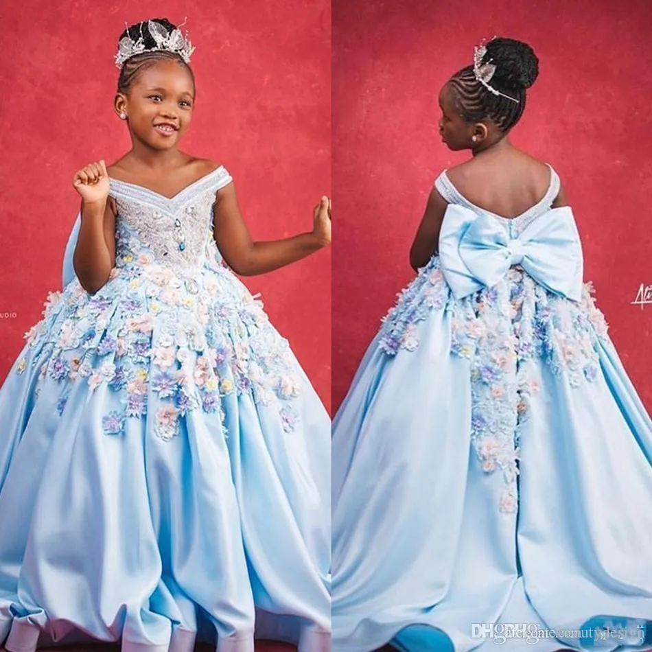 Elegant off the Shoulder Light Blue Girls Pageant Jurken Speciale gelegenheid voor bruiloften Vloerlengte 3D Floral Applique Communion Slijtage