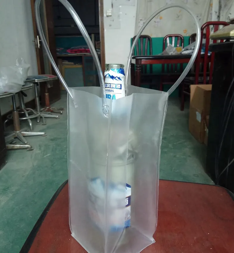 プラスチック製のアイスバッグの鈍いポーランドの飲料バッグの食品容器の飲料収納氷冷却ゲルホルダーキャリアの携帯用氷 - コールドツールKKA7863-1